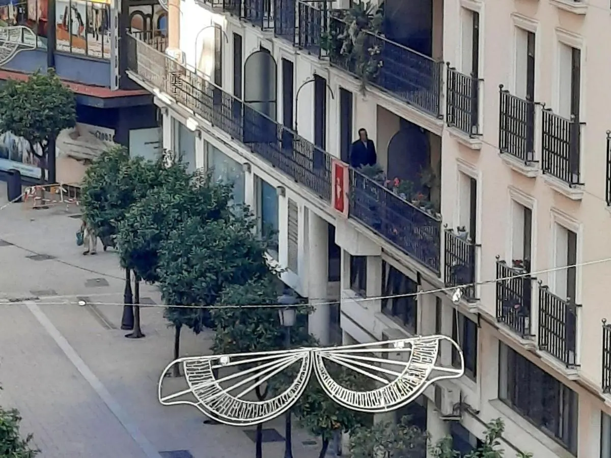 Atico Centro Huelva Con Parking Apartment