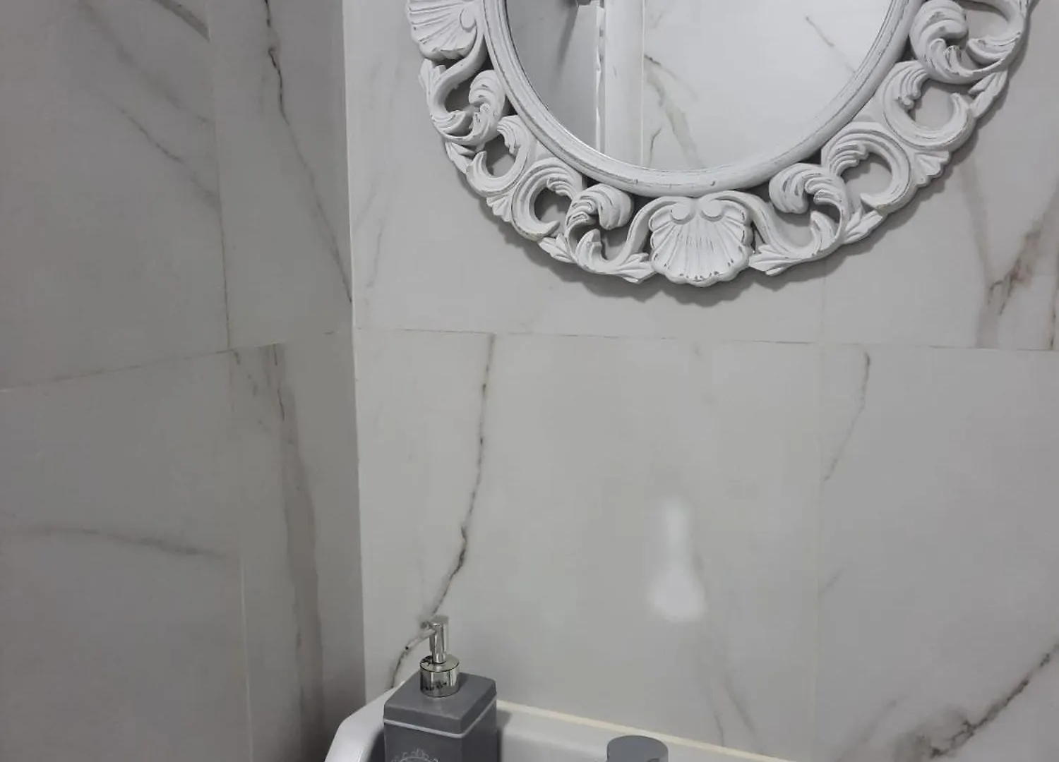 Atico Centro Huelva Con Parking Apartment
